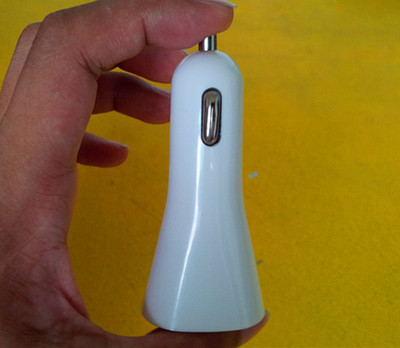 世纪腾飞车载充电器 高品质双USB车充，为您的旅途保驾护航